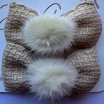 Laço pompom - dourado